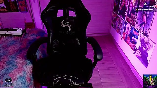 Snapshot of Emmachan19 chatting on January 20, 2025, 12:15 am Emmachan19 online show from January 20, 2025, 12:15 am