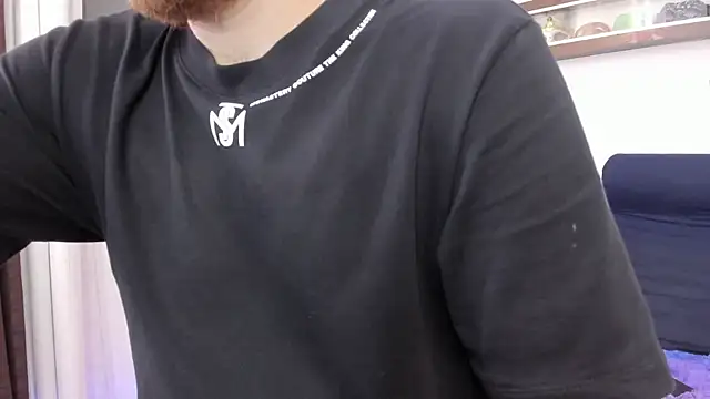 Snapshot of michacosio chatting on April 6, 2026, 2:29 am michacosio online show from April 6, 2026, 2:29 am