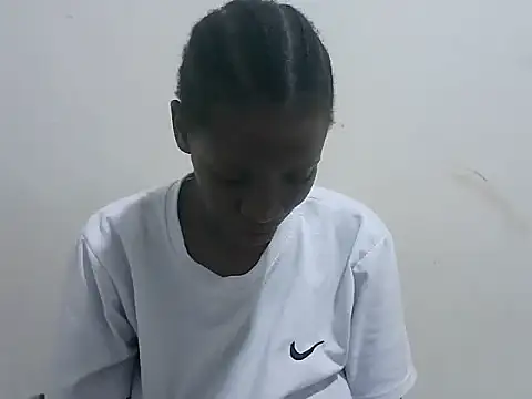 prettybeee online show from April 8, 2026, 9:16 pm