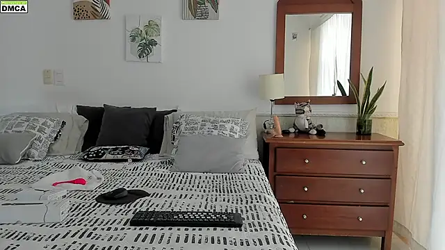 Snapshot of emilyboobs__ chatting on November 28, 2025, 1:22 pm emilyboobs online show from November 28, 2025, 1:22 pm