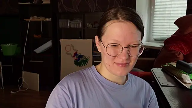 Snapshot of MiriamOr chatting on October 26, 2025, 7:42 am MiriamOr online show from October 26, 2025, 7:42 am