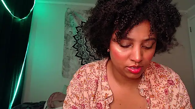 michell bling1 online show from January 10, 2025, 3:39 am