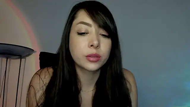 Mila  Paramo online show from March 8, 2025, 12:55 am