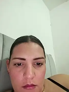 Mia Hampton online show from May 15, 2026, 6:39 pm
