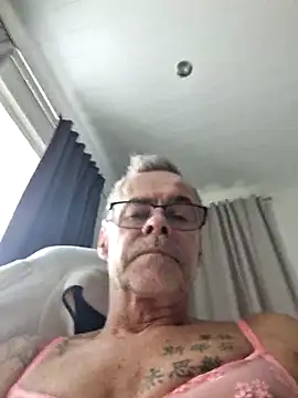 Snapshot of DarrenSullivanSlut chatting on February 9, 2026, 9:29 am DarrenSullivanSlut online show from February 9, 2026, 9:29 am