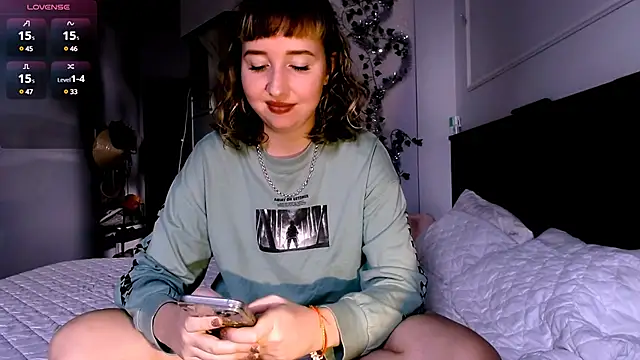 Cosmo Riri online show from January 11, 2025, 7:28 am