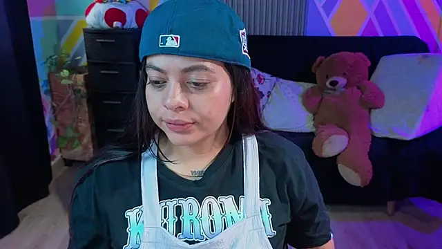 Cuttiealice online show from September 19, 2025, 12:09 pm