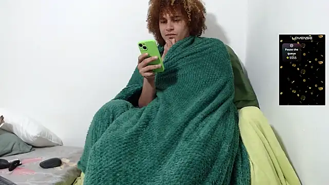 Snapshot of Dany_milk chatting on November 12, 2025, 10:02 pm Dany milk online show from November 12, 2025, 10:02 pm