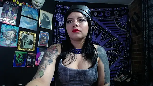 Yourmadame P online show from September 19, 2025, 12:36 am