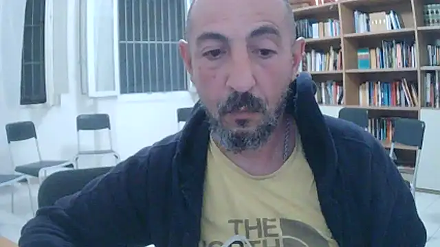 Snapshot of MzSardo chatting on May 5, 2026, 8:34 pm MzSardo online show from May 5, 2026, 8:34 pm