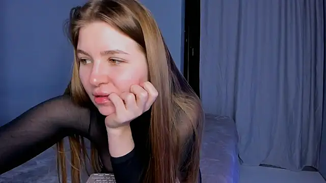 Snapshot of EllenMays chatting on March 9, 2025, 10:19 pm EllenMays online show from March 9, 2025, 10:19 pm