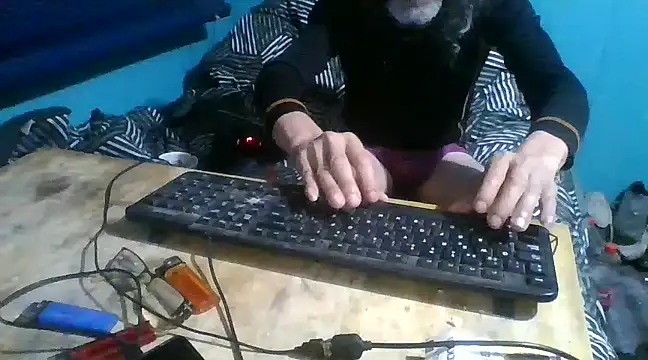 Snapshot of malekon76 chatting on January 27, 2025, 8:18 am malekon76 online show from January 27, 2025, 8:18 am