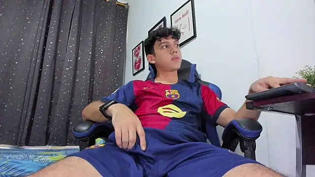 The skinnyguys online show from October 17, 2025, 9:49 pm