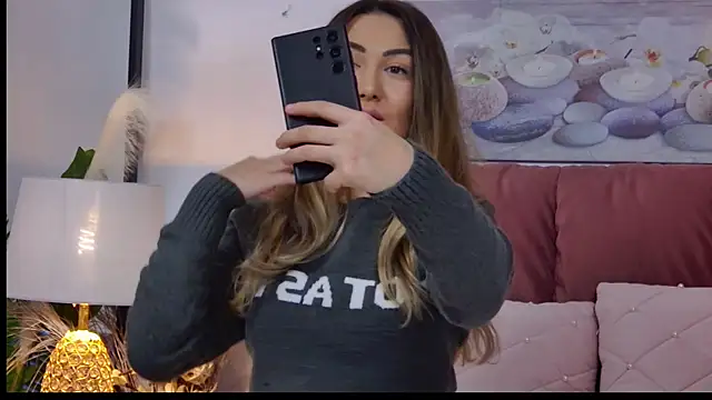 Snapshot of NicolLopeze chatting on January 3, 2025, 12:29 pm NicolLopeze online show from January 3, 2025, 12:29 pm