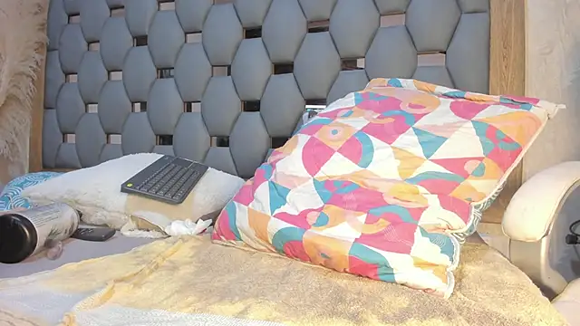 sophia reyes online show from January 11, 2025, 2:36 pm