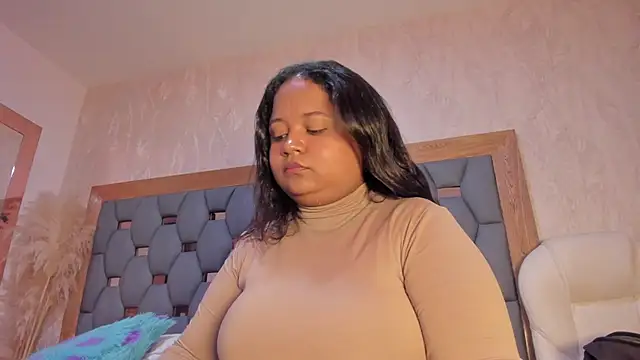 sophia reyes online show from December 5, 2024, 12:06 pm