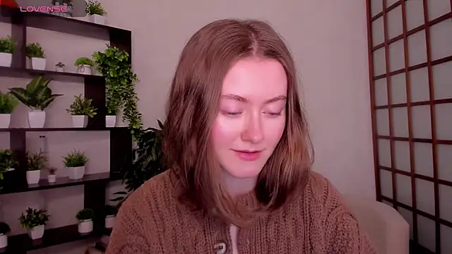 Snapshot of KateCuddle chatting on December 17, 2025, 2:49 am KateCuddle online show from December 17, 2025, 2:49 am