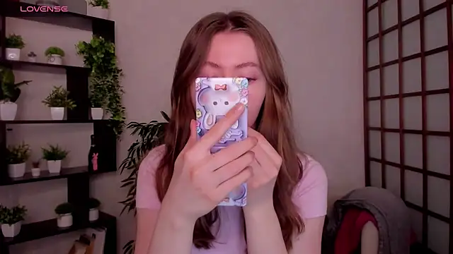 Snapshot of KateCuddle chatting on March 11, 2026, 2:38 am KateCuddle online show from March 11, 2026, 2:38 am