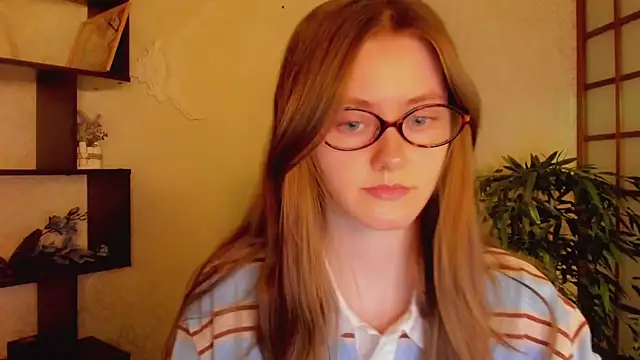 KateCuddle online show from March 12, 2025, 2:30 am