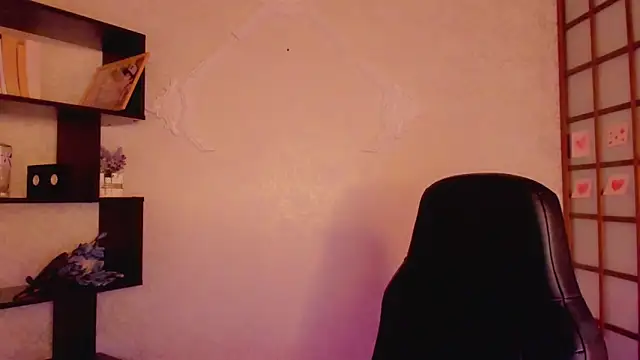 KateCuddle online show from February 14, 2025, 5:41 am