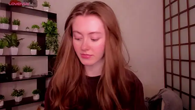 Snapshot of KateCuddle chatting on March 25, 2026, 2:44 am KateCuddle online show from March 25, 2026, 2:44 am