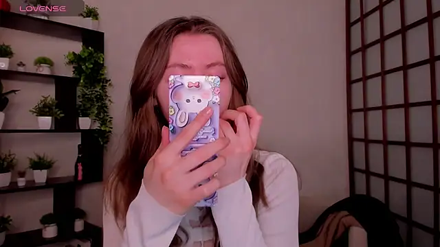 Snapshot of KateCuddle chatting on March 12, 2026, 2:39 am KateCuddle online show from March 12, 2026, 2:39 am