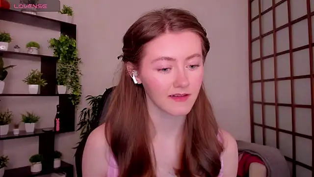 Snapshot of KateCuddle chatting on March 13, 2026, 3:00 am KateCuddle online show from March 13, 2026, 3:00 am