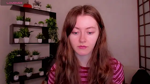 Snapshot of KateCuddle chatting on March 26, 2026, 2:32 am KateCuddle online show from March 26, 2026, 2:32 am