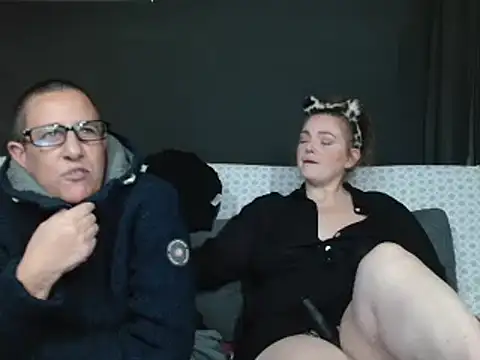 Snapshot of SherineDivine_et_Hoyden chatting on December 21, 2024, 8:10 pm SherineDivine et Hoyden online show from December 21, 2024, 8:10 pm