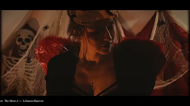 WebCora online show from October 31, 2025, 6:26 pm