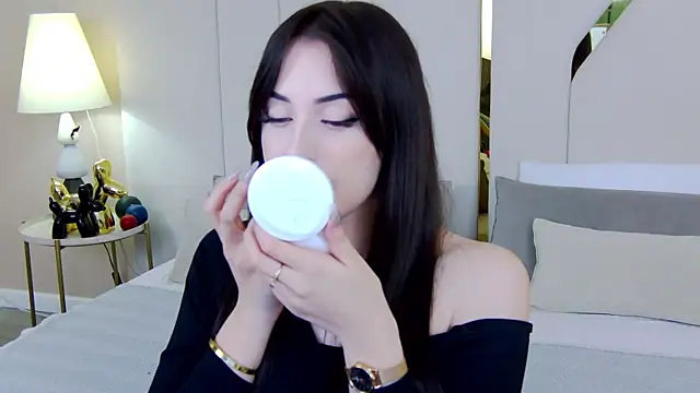 Snapshot of Betty_Bridge chatting on November 21, 2025, 5:50 am Betty Bridge online show from November 21, 2025, 5:50 am