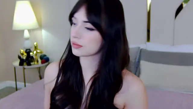 Snapshot of Betty_Bridge chatting on October 19, 2025, 5:21 am Betty Bridge online show from October 19, 2025, 5:21 am