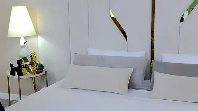 Snapshot of Betty_Bridge chatting on November 6, 2025, 6:17 am Betty Bridge online show from November 6, 2025, 6:17 am