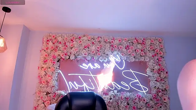 Snapshot of KendraClarkX chatting on April 4, 2026, 2:40 am KendraClarkX online show from April 4, 2026, 2:40 am