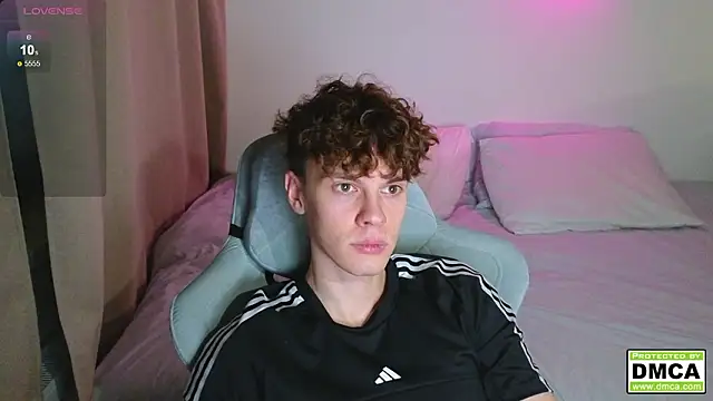 cute thomas online show from February 9, 2026, 7:45 pm