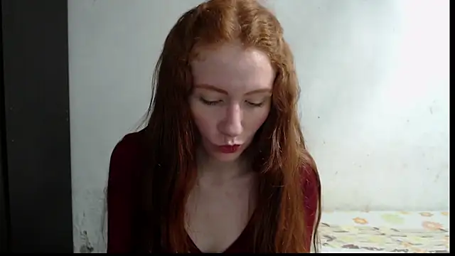 Snapshot of Ginger_giirl chatting on December 21, 2024, 4:41 am Ginger giirl online show from December 21, 2024, 4:41 am