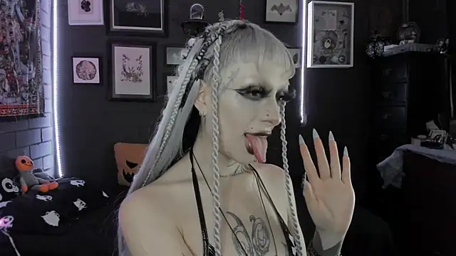 insania 9999  online show from December 17, 2025, 4:56 pm