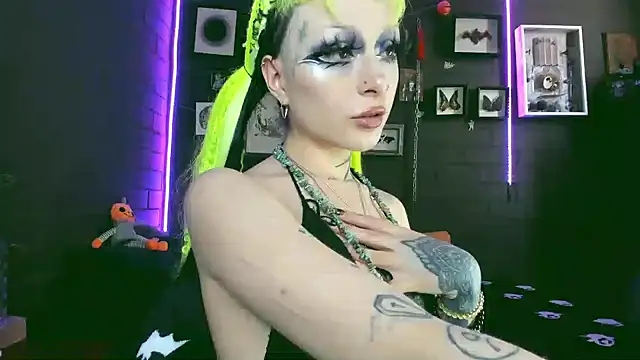 Snapshot of insania_9999_ chatting on January 23, 2025, 5:10 pm insania 9999 online show from January 23, 2025, 5:10 pm