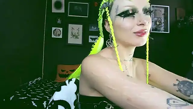 Snapshot of insania_9999_ chatting on January 17, 2025, 4:36 pm insania 9999 online show from January 17, 2025, 4:36 pm