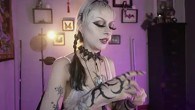 insania 9999  online show from March 16, 2026, 4:32 pm