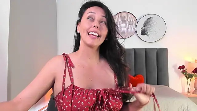 Snapshot of SaharaGarcia__ chatting on February 20, 2025, 8:14 pm SaharaGarcia online show from February 20, 2025, 8:14 pm
