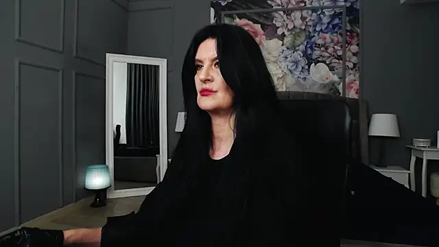 Snapshot of DomMelissaW chatting on December 13, 2024, 12:20 am DomMelissaW online show from December 13, 2024, 12:20 am