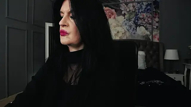 Snapshot of DomMelissaW chatting on October 8, 2025, 4:29 pm DomMelissaW online show from October 8, 2025, 4:29 pm