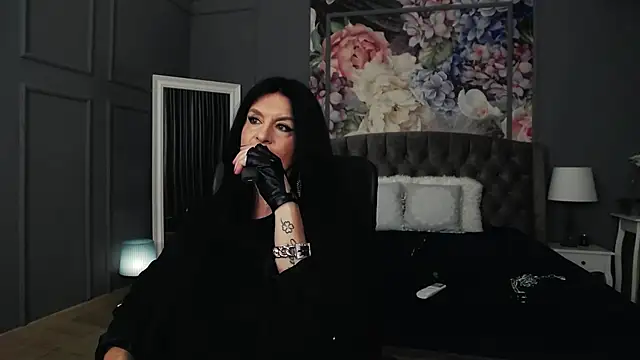 Snapshot of DomMelissaW chatting on September 30, 2025, 7:42 pm DomMelissaW online show from September 30, 2025, 7:42 pm