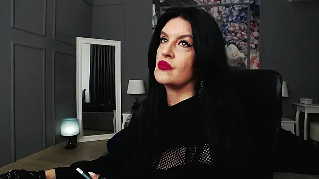 Snapshot of DomMelissaW chatting on January 27, 2025, 9:33 pm DomMelissaW online show from January 27, 2025, 9:33 pm