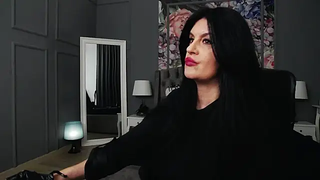 Snapshot of DomMelissaW chatting on February 7, 2025, 9:26 pm DomMelissaW online show from February 7, 2025, 9:26 pm