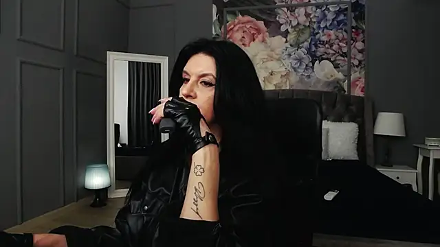 Snapshot of DomMelissaW chatting on February 25, 2025, 9:58 pm DomMelissaW online show from February 25, 2025, 9:58 pm