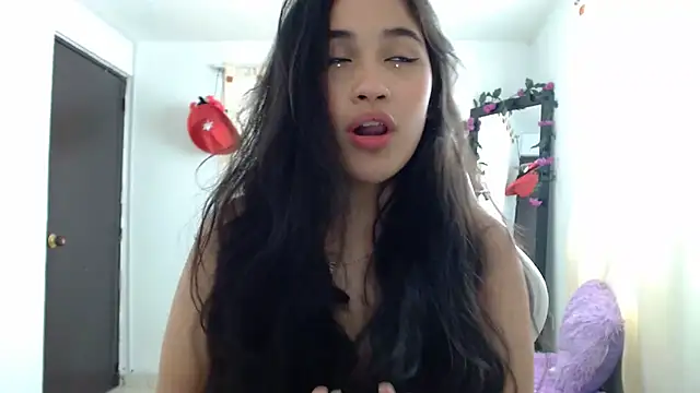 Snapshot of InocentHeaven1 chatting on February 7, 2025, 4:24 pm InocentHeaven1 online show from February 7, 2025, 4:24 pm