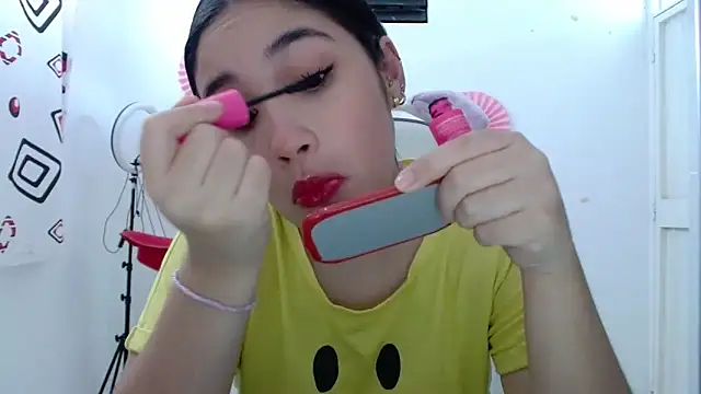 Snapshot of InocentHeaven1 chatting on September 18, 2025, 12:52 pm InocentHeaven1 online show from September 18, 2025, 12:52 pm