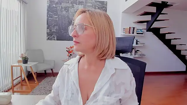 Snapshot of jane_turner chatting on October 7, 2025, 1:23 pm jane turner online show from October 7, 2025, 1:23 pm